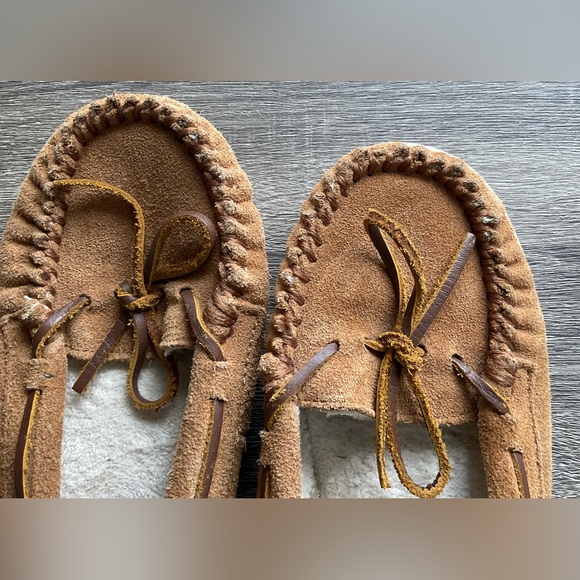Women’s Minnetonka moccassins - Picture 3 of 9